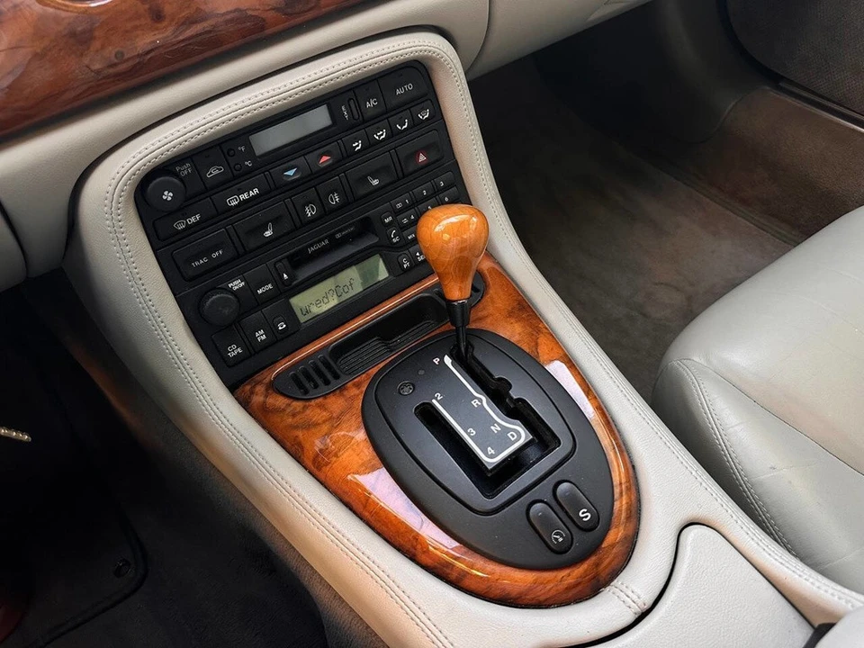 1999 Jaguar X100 XK8 - Image 18 of 24