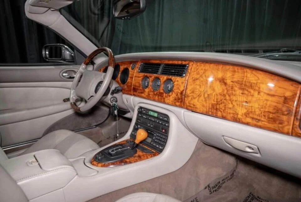 1999 Jaguar X100 XK8 - Image 5 of 5