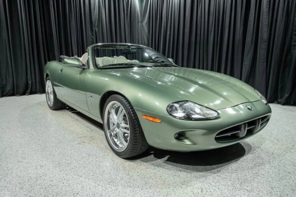 1999 Jaguar X100 XK8 - Image 2 of 5