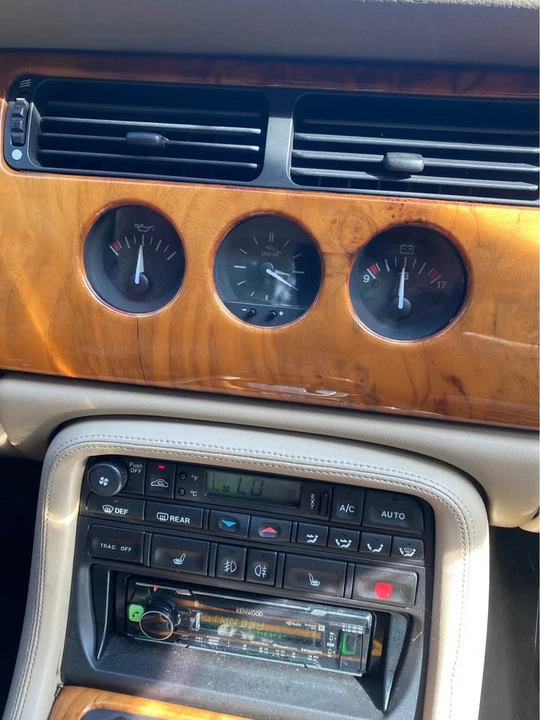 1999 Jaguar X100 XK8 - Image 12 of 12