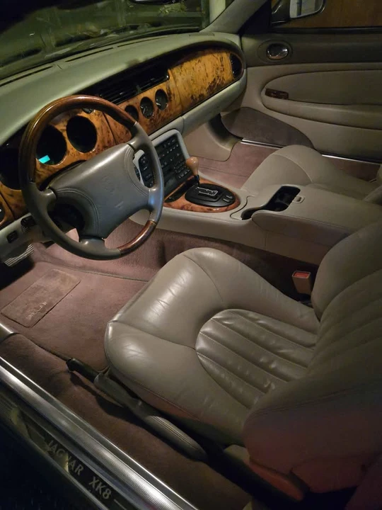 1999 Jaguar X100 XK8 - Image 9 of 13
