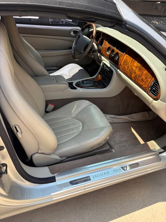 1999 Jaguar X100 XK8 - Image 9 of 17