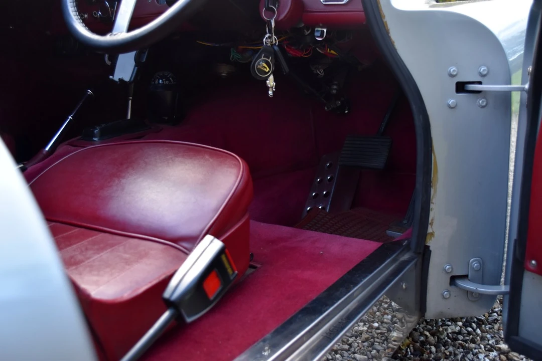 2025 Jaguar Replica - Image 23 of 30