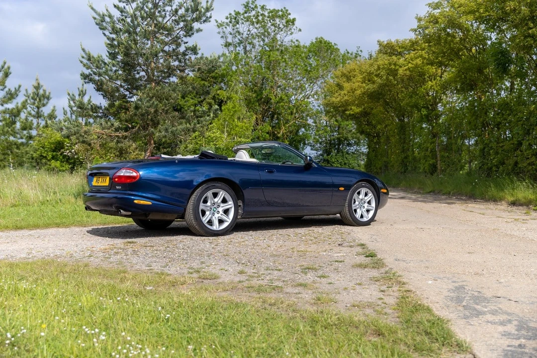 1998 Jaguar X100 XK8 - Image 11 of 30