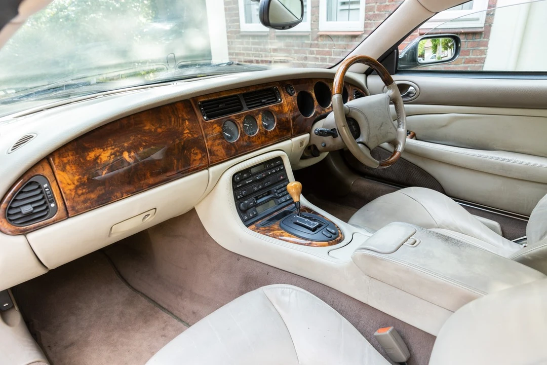 1999 Jaguar X100 XK8 - Image 30 of 30
