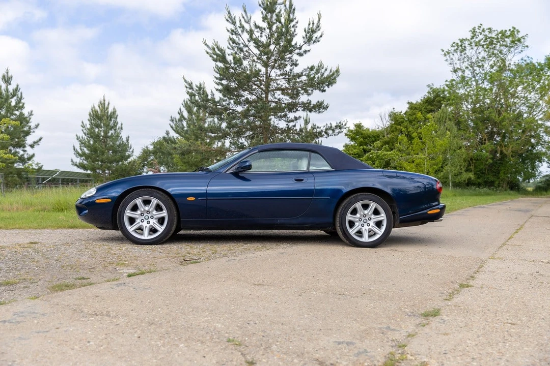 1998 Jaguar X100 XK8 - Image 17 of 30