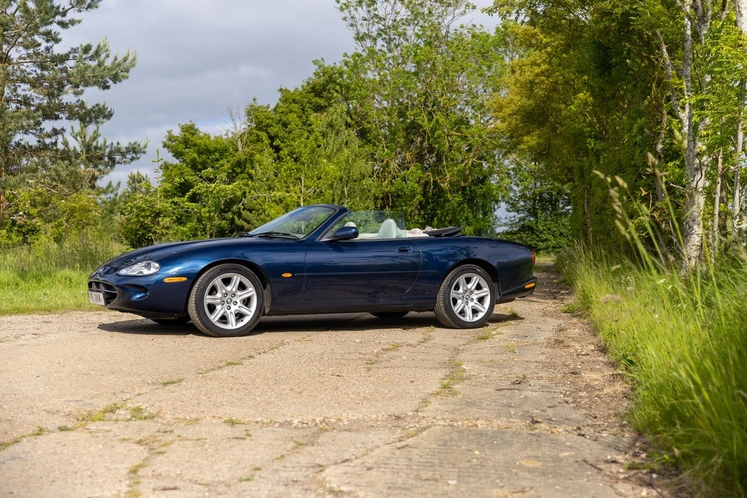 1998 Jaguar X100 XK8 - Image 16 of 30