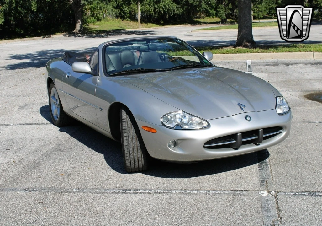 1999 Jaguar X100 XK8 - Image 8 of 12