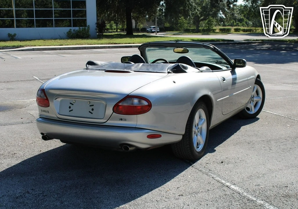 1999 Jaguar X100 XK8 - Image 11 of 12