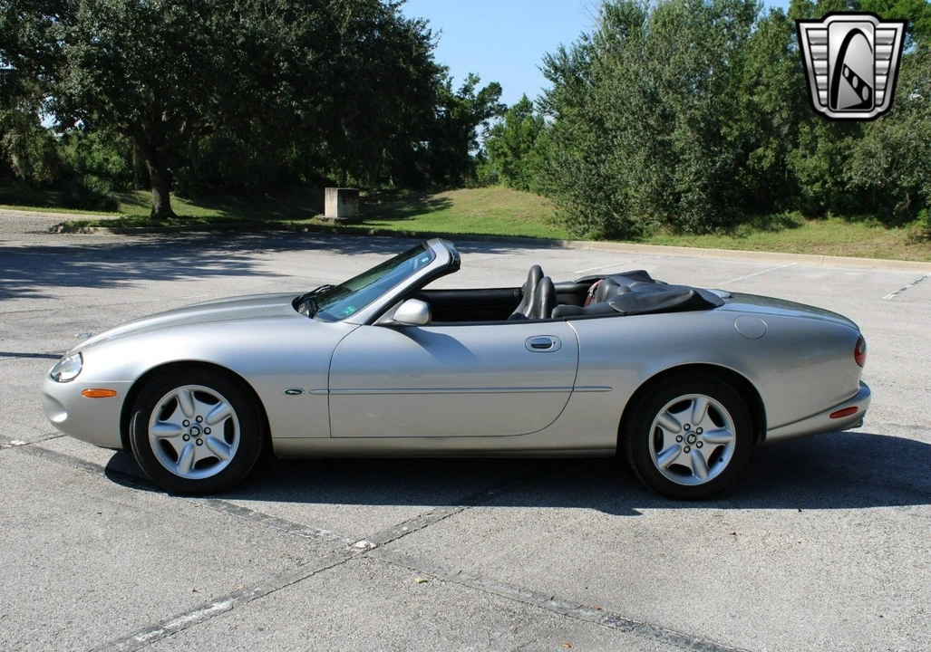 1999 Jaguar X100 XK8 - Image 10 of 12