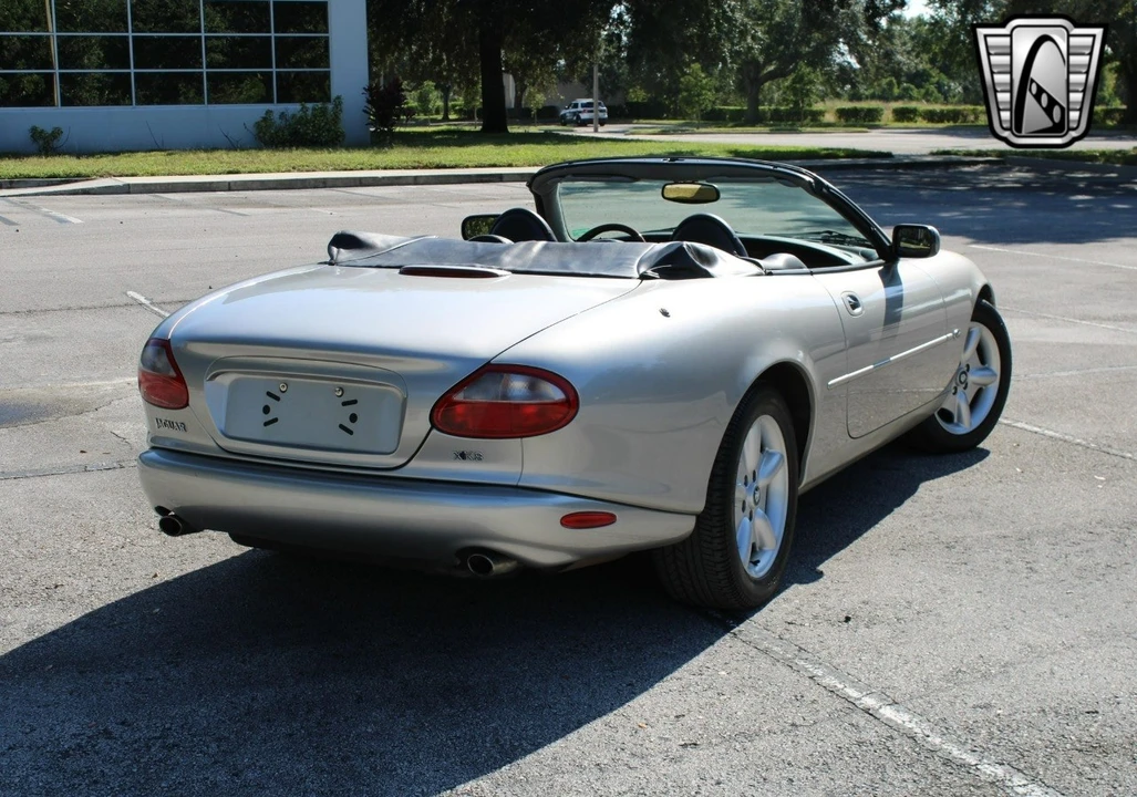 1999 Jaguar X100 XK8 - Image 7 of 12