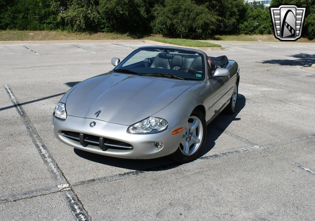 1999 Jaguar X100 XK8 - Image 4 of 12