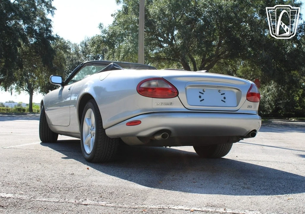 1999 Jaguar X100 XK8 - Image 7 of 12