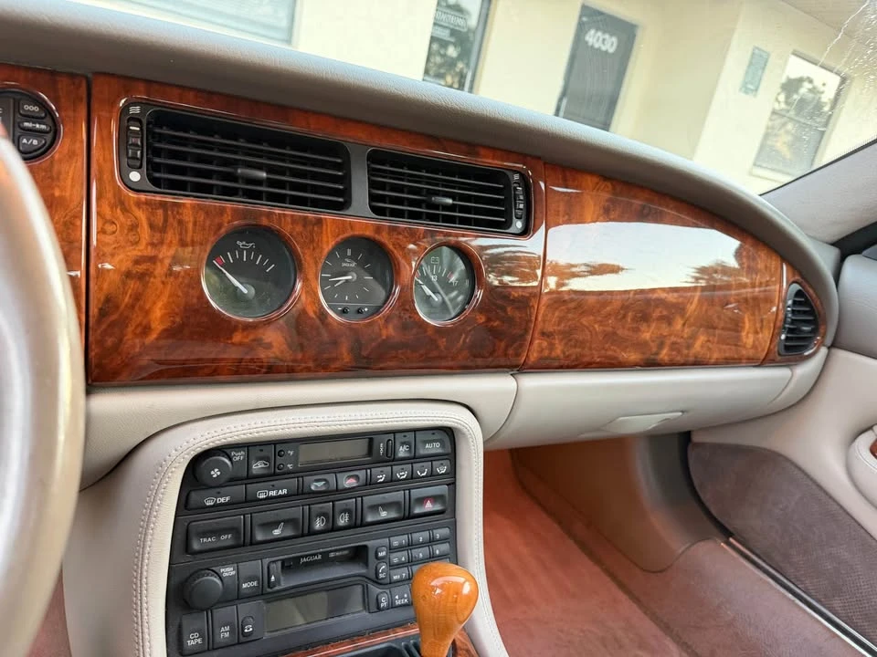 1999 Jaguar X100 XK8 - Image 5 of 10