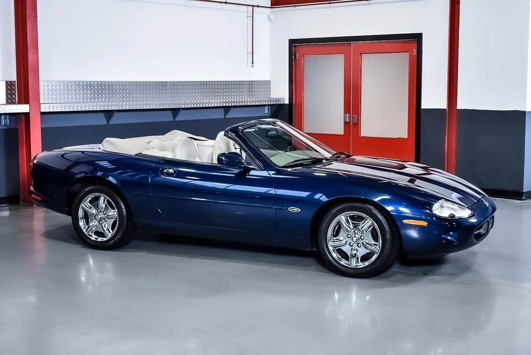1999 Jaguar X100 XK8 - Image 11 of 30