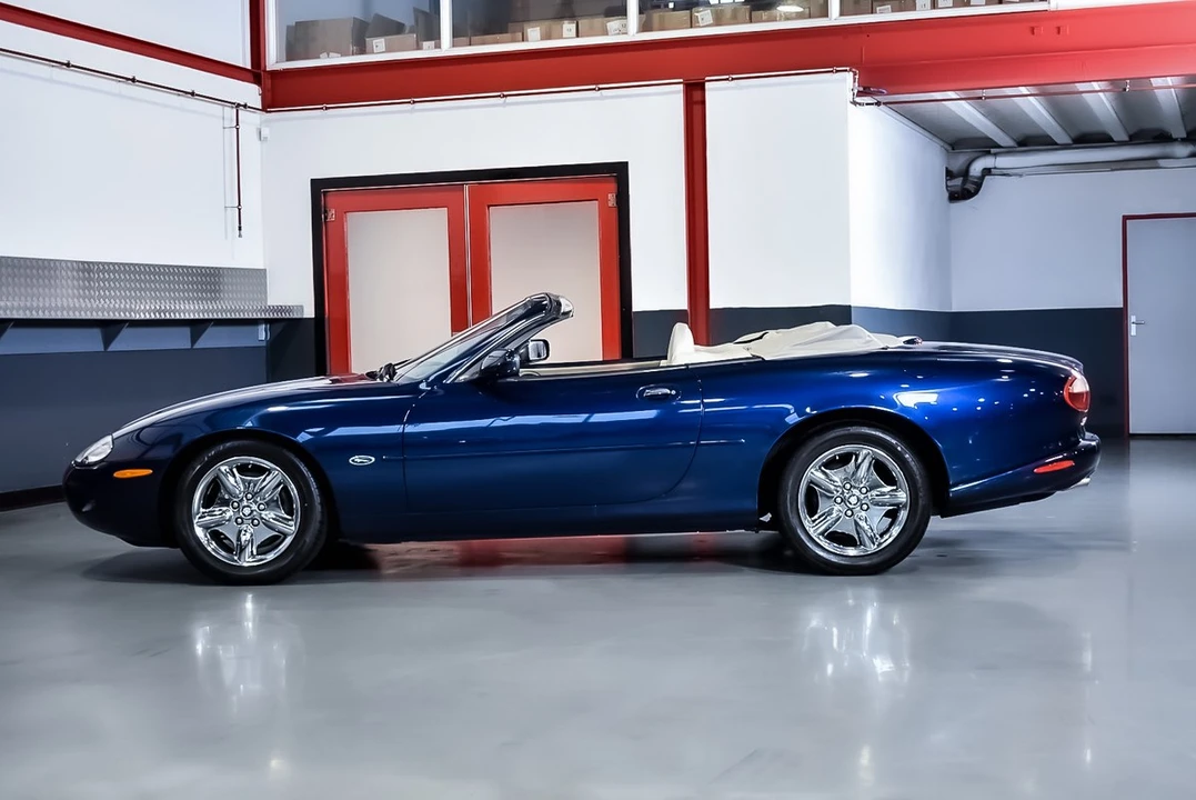 1999 Jaguar X100 XK8 - Image 24 of 30