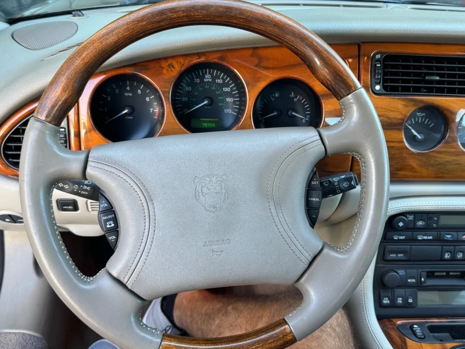 1999 Jaguar X100 XK8 - Image 17 of 20