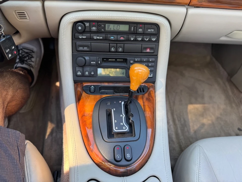 1999 Jaguar X100 XK8 - Image 19 of 20