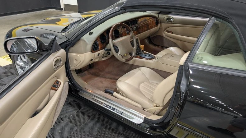 1999 Jaguar X100 XK8 - Image 7 of 10