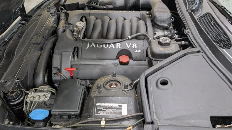 1999 Jaguar X100 XK8 - Image 9 of 10