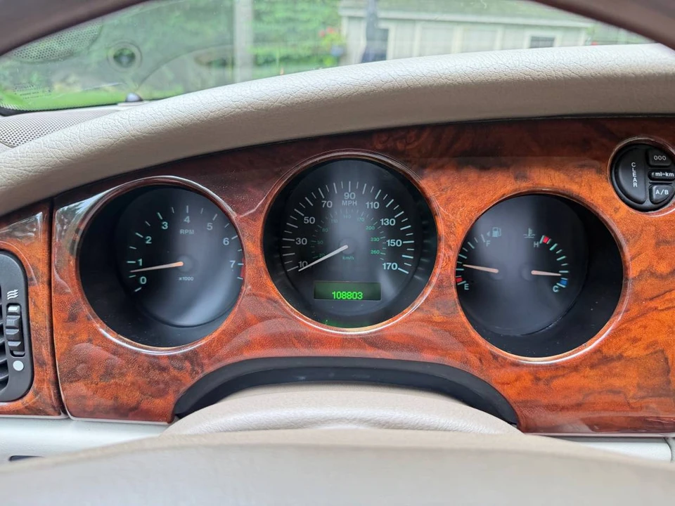1999 Jaguar X100 XK8 - Image 14 of 18