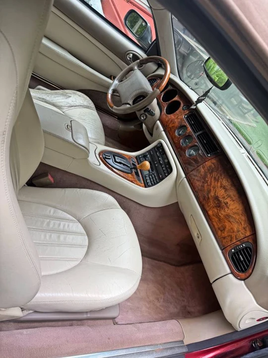 1999 Jaguar X100 XK8 - Image 10 of 18