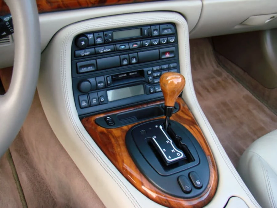 1999 Jaguar X100 XK8 - Image 5 of 10