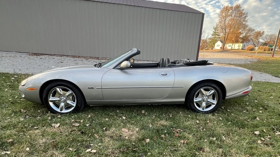 1999 Jaguar X100 XK8 - Image 9 of 18