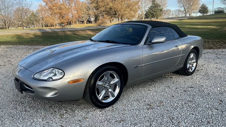 1999 Jaguar X100 XK8 - Image 6 of 18
