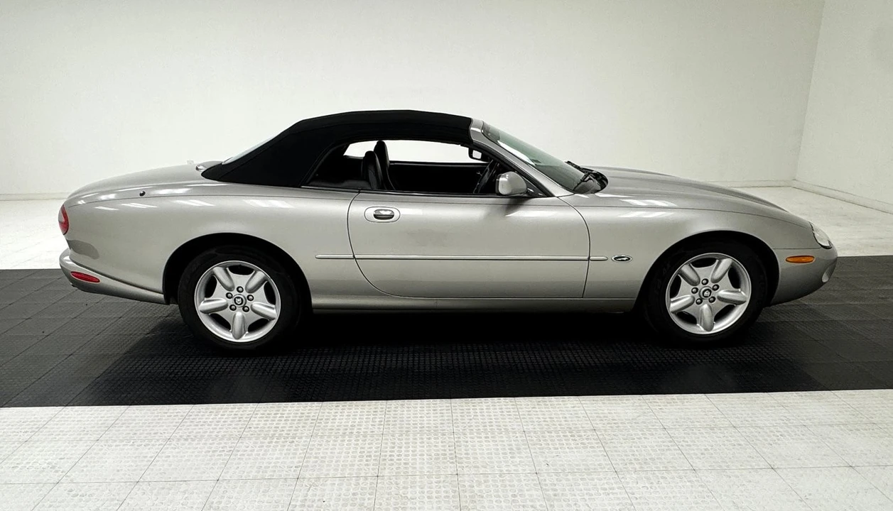 1999 Jaguar X100 XK8 - Image 9 of 12