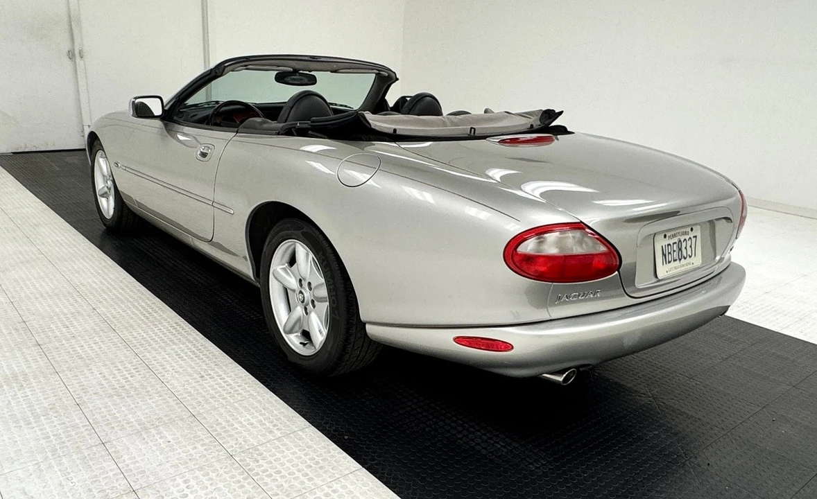 1999 Jaguar X100 XK8 - Image 6 of 12