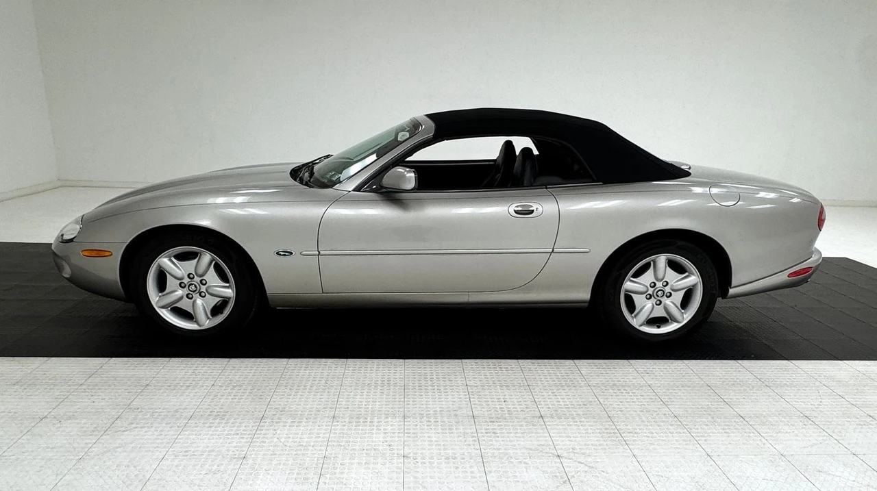 1999 Jaguar X100 XK8 - Image 3 of 12