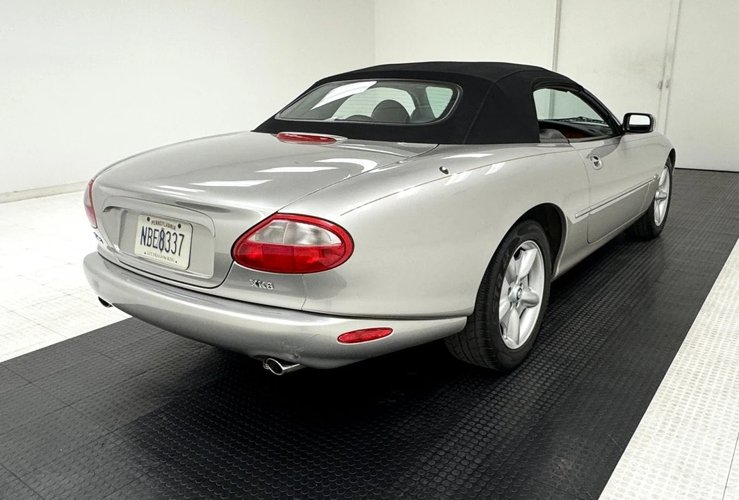 1999 Jaguar X100 XK8 - Image 8 of 12