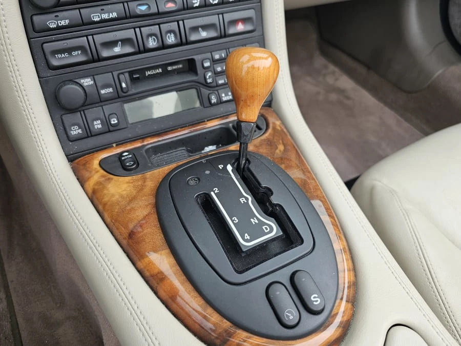 1999 Jaguar X100 XK8 - Image 19 of 22
