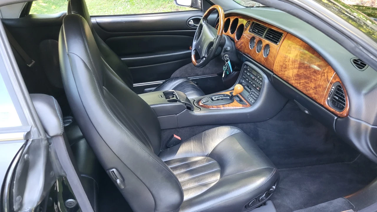 1999 Jaguar X100 XK8 - Image 6 of 14