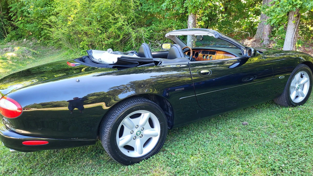 1999 Jaguar X100 XK8 - Image 13 of 14