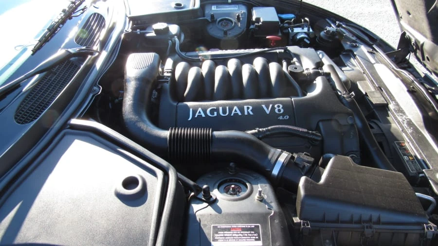 1999 Jaguar X100 XK8 - Image 3 of 4