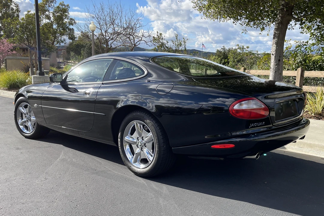 1999 Jaguar X100 XK8 - Image 4 of 12