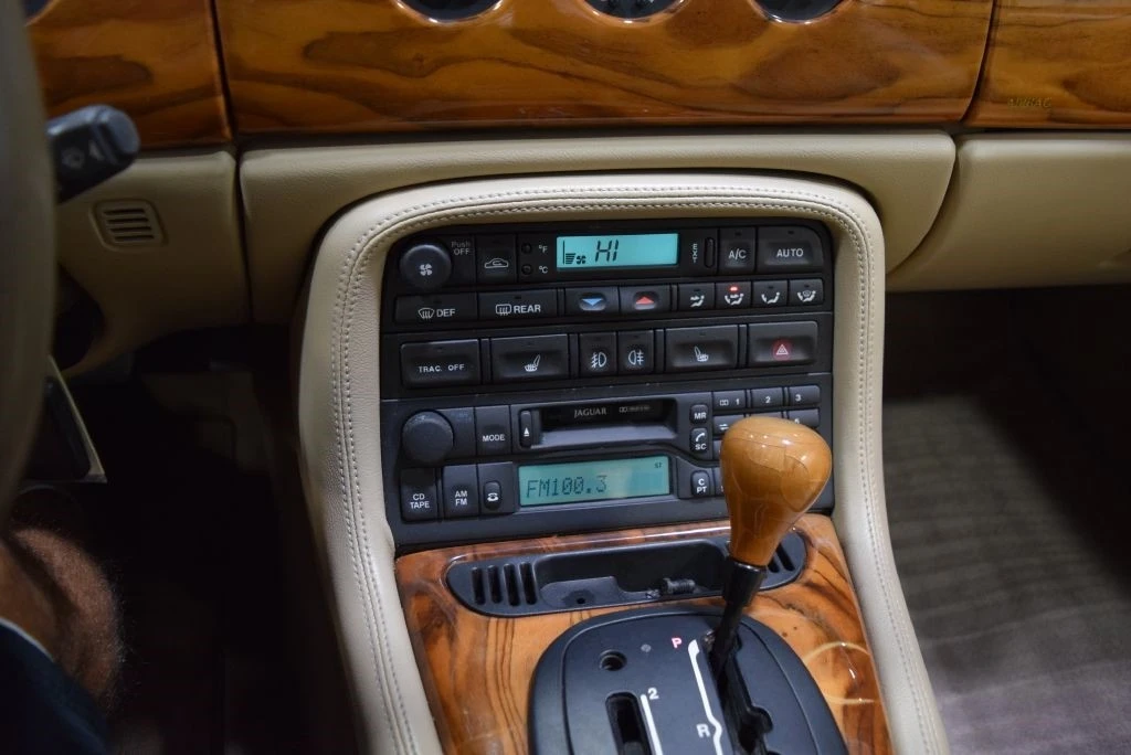 1999 Jaguar X100 XK8 - Image 26 of 29