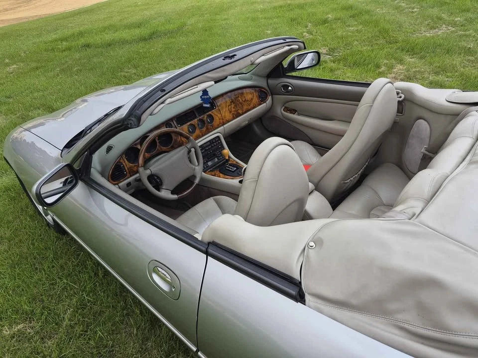1999 Jaguar X100 XK8 - Image 5 of 11