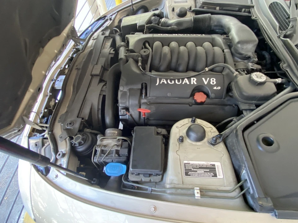 1999 Jaguar X100 XK8 - Image 16 of 21