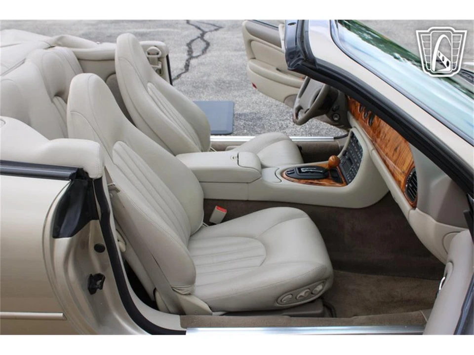 1999 Jaguar X100 XK8 - Image 15 of 31