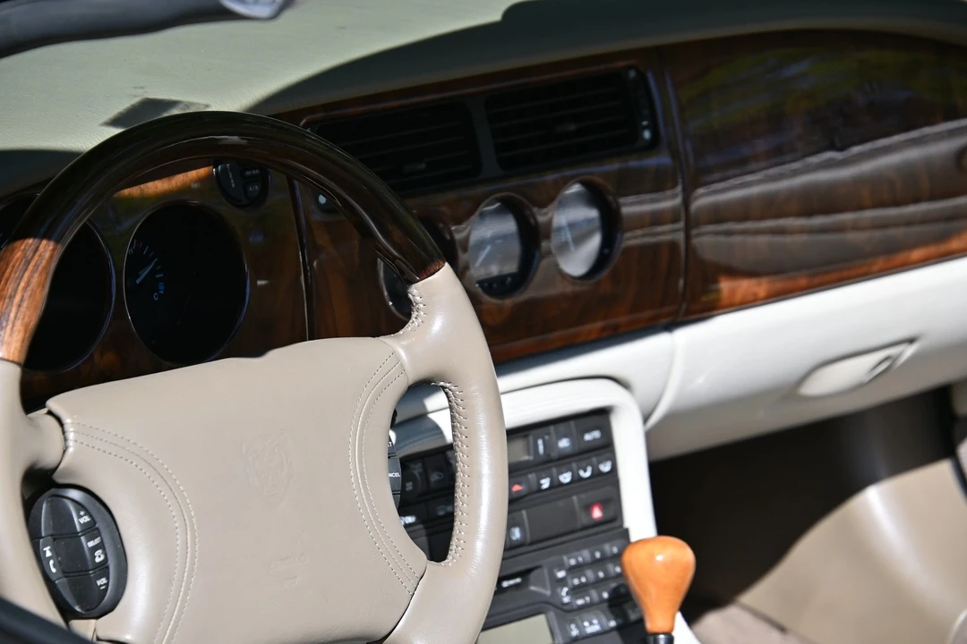 1999 Jaguar X100 XK8 - Image 14 of 31
