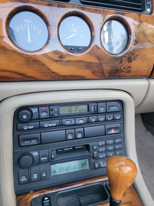 1999 Jaguar X100 XK8 - Image 16 of 21