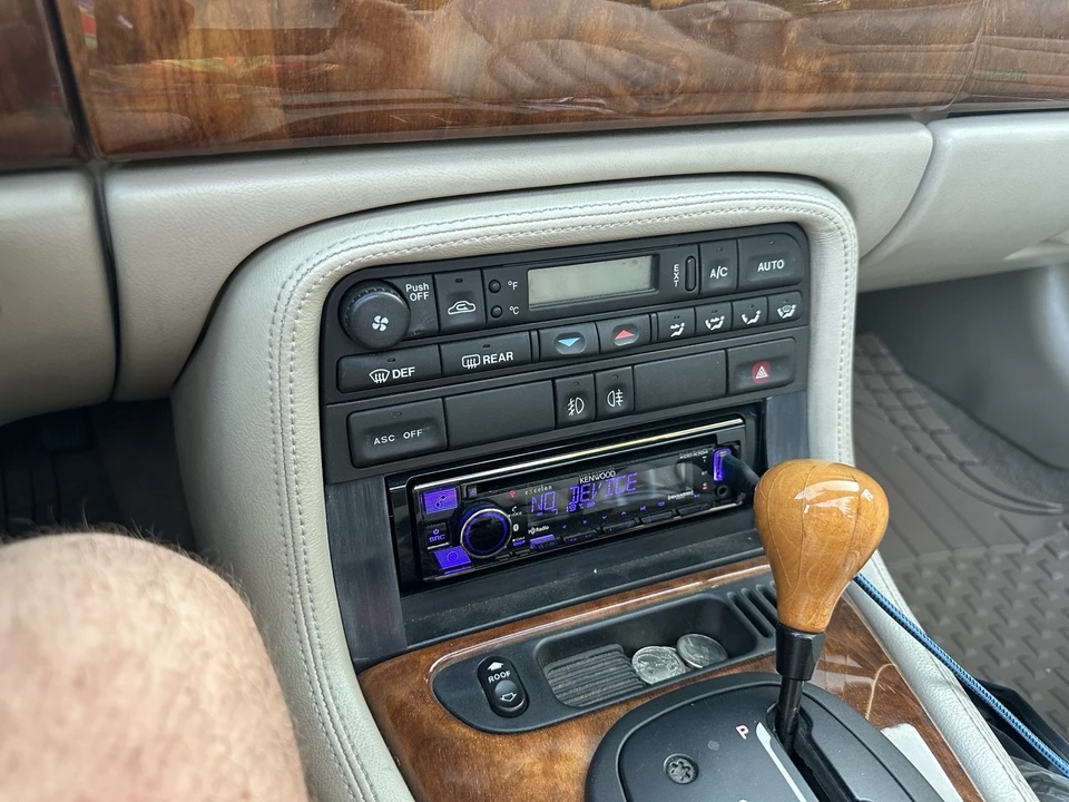 1999 Jaguar X100 XK8 - Image 14 of 27