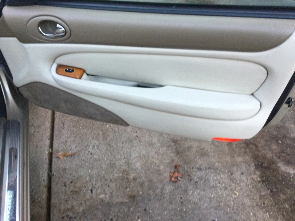 1999 Jaguar X100 XK8 - Image 12 of 20