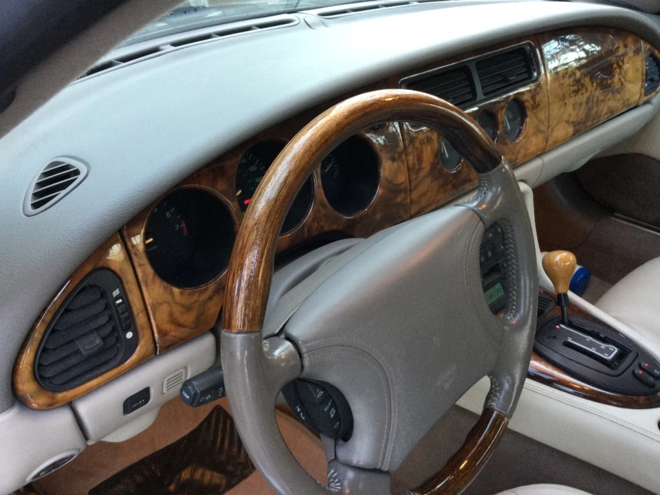 1999 Jaguar X100 XK8 - Image 16 of 20