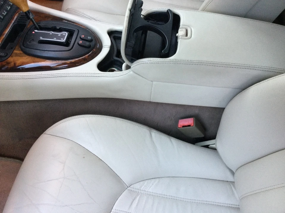 1999 Jaguar X100 XK8 - Image 17 of 20
