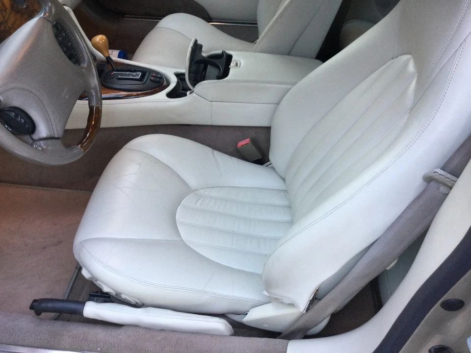 1999 Jaguar X100 XK8 - Image 18 of 20