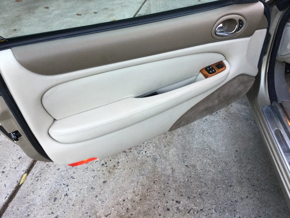 1999 Jaguar X100 XK8 - Image 10 of 20
